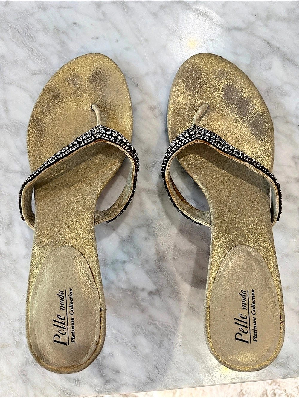 Pelle Moda Platinum Collection Rhinestone Sandals Gold US 9.5